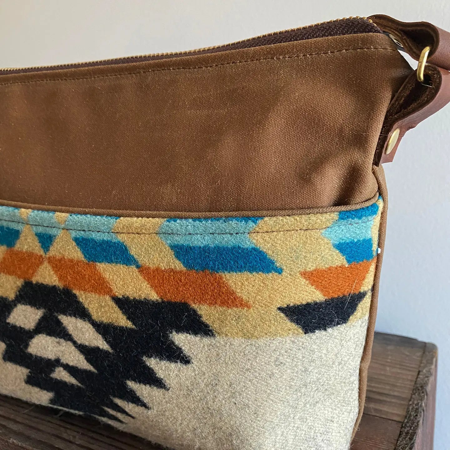 Modern Utility Bohemian Crossbody: Functional & Lightweight