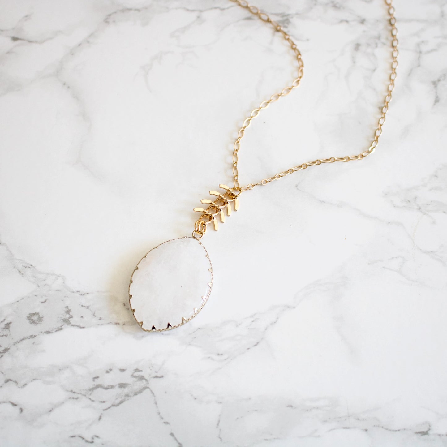 Dinah // Quartz Oval Pendant Necklace