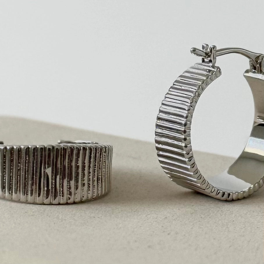 Ribbed Chunky Hoops- Silver